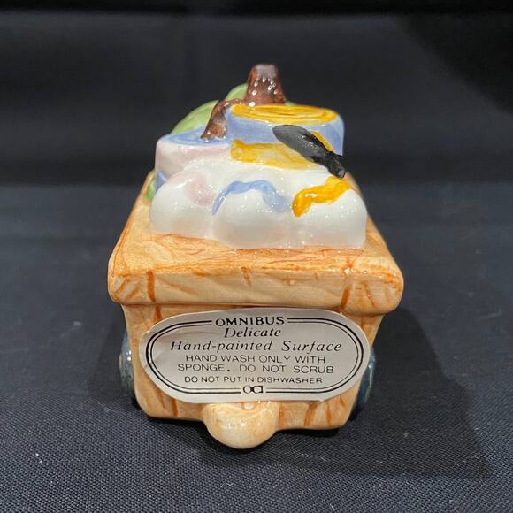 Vintage Fitz and Floyd Bunny Salt and Pepper Shaker Set, Omnibus - Picture 8 of 10